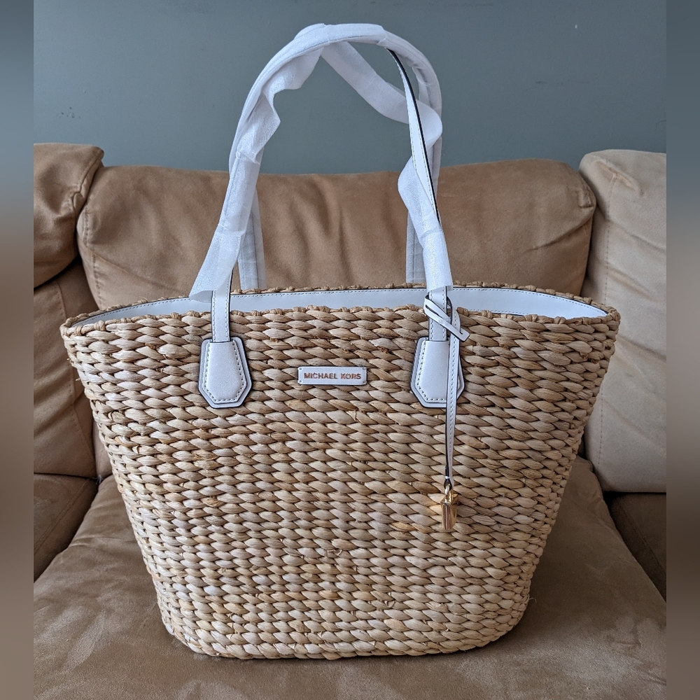 Brand New Michael Kors Malibu Woven Straw Tote